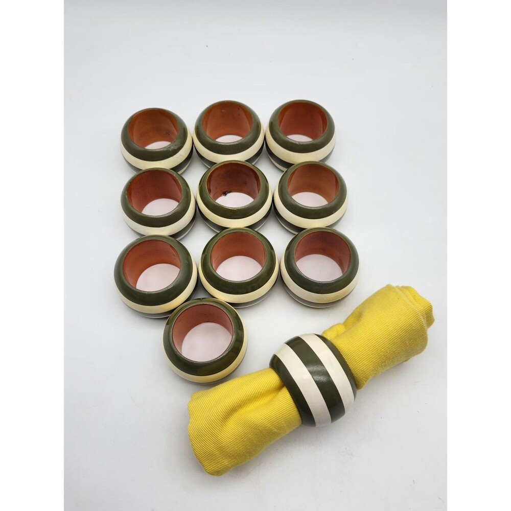 VNTG Set of 11 Dark Green & Ivory  Lacquered Wooden Napkin Rings Hand Painted. - Picture 3 of 6